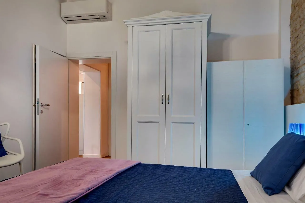 Charming Castello Apartments By Wonderful Italy ヴェネツィア 0*,
