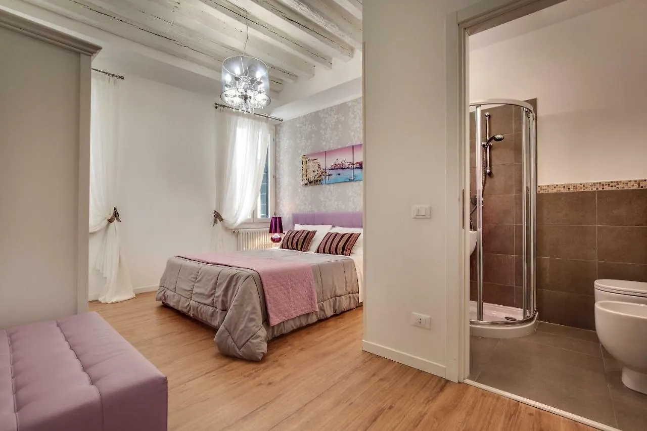 Charming Castello Apartments By Wonderful Italy ヴェネツィア イタリア